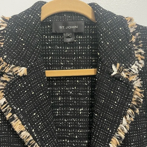 ST. JOHN blazer tweed fringe - Picture 4 of 13